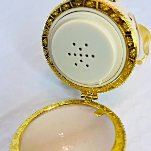 Mr Christmas Valerie Parr Hill Ivory Porcelain Musical Egg Christmas Tree Orname - Picture 10 of 15